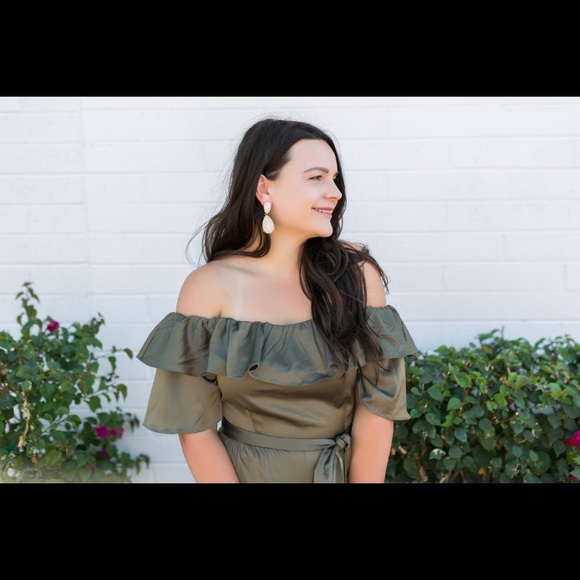 Everly olive jumpsuit - Picture 7 of 8